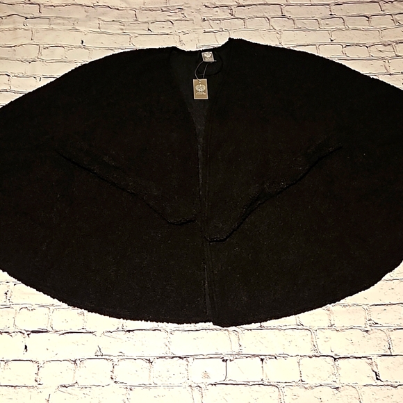 NWT - Vince Camuto Belted Teddy Bear Poncho - One Size Fits Most - Picture 8 of 9